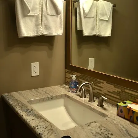 Radium Elk Park B & B Radium Hot Springs Room photo